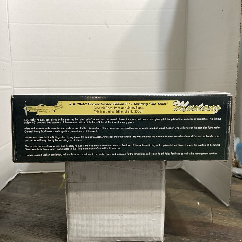 SpecCast Airplane Model - Picture 4 of 12